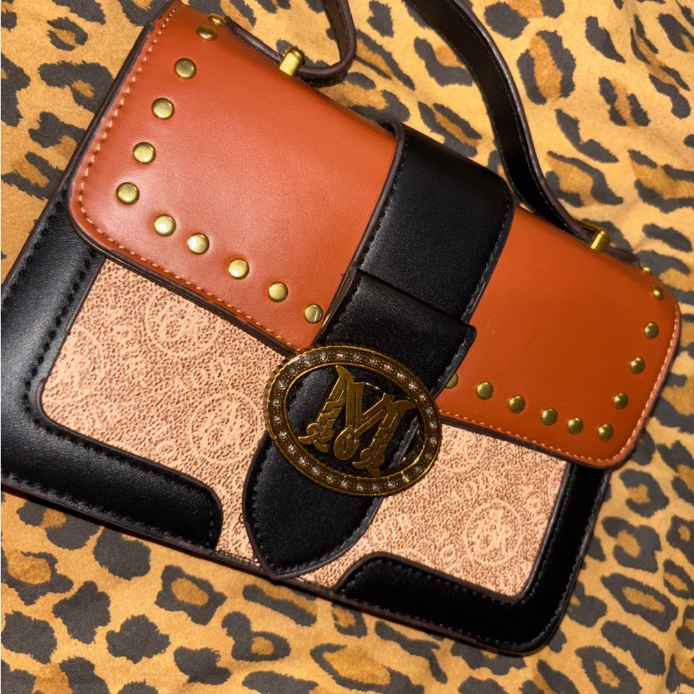 Stylish Black and Tan Handbag